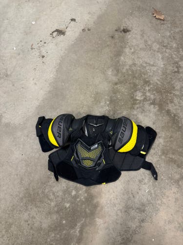 NHL Large Senior Bauer Supreme Ultrasonic Shoulder Pads Pro Stock (Used)