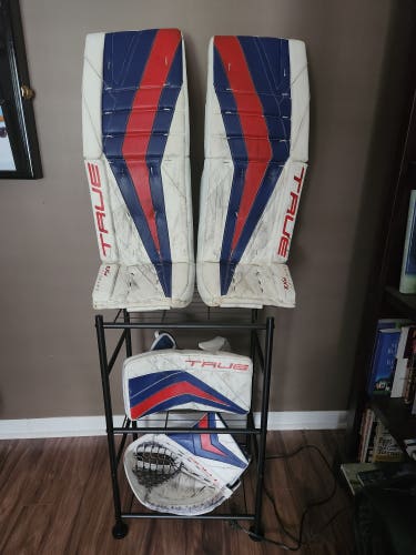 34" True Catalyst Px3 Full Right Goalie Set