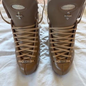 Riedell Figure Skates B Adult 5 (New)