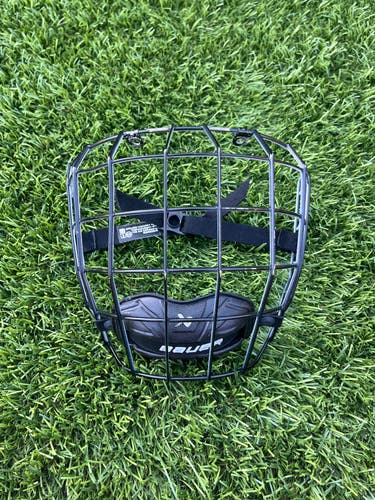 Medium Bauer Profile II Facemask Full Cage (Used)