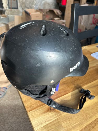 Unisex Small / Medium Bern Helmet (Used)