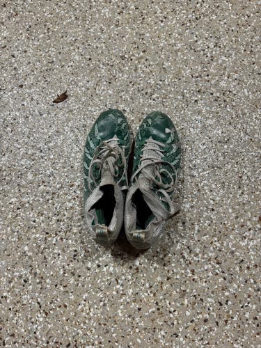 Men's Size M 9.5 (W 10.5) Under Armour Spotlight MC Low Top Molded Cleats (Used)