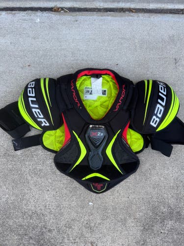Small Junior Bauer Vapor X2.9 Shoulder Pads (Used)