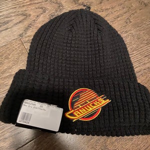 Vancouver Canucks Waffle Knit Hat NWT