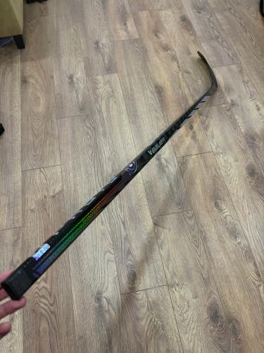 Senior Bauer Proto-R Right Handed Hockey Stick P86 70 Flex Pro Stock (like new)