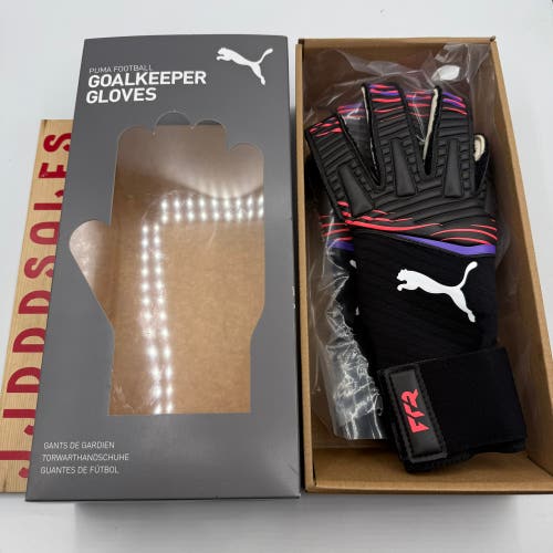 Puma Future Pro SGC Hybrid Goalkeeper Gloves Black Red Purple 042066-01 Size 8
New With Tags