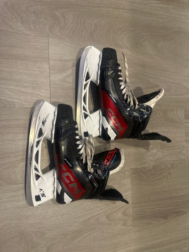 2023 CCM JetSpeed FT680 Hockey Skates Regular Width 11 (Used)