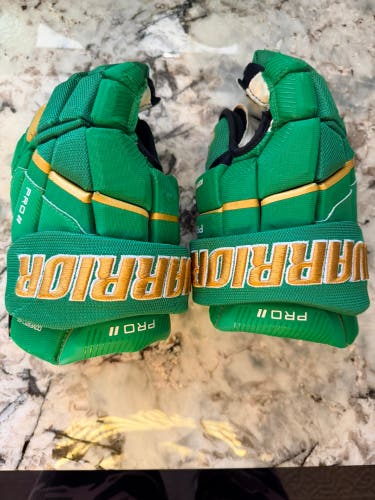 Warrior Pro Series II Gloves 11" Pro Stock (Used) Jr