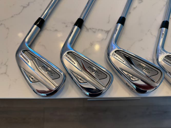 Men's 2018 Titleist 718 AP2 Right Handed Iron Set Stiff Flex (Used)