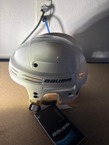 Large Bauer 4500 Helmet (New)