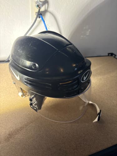 Large Nike Bauer 4500 Helmet (Used)