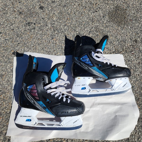 Black True TF7 Hockey Skates Regular Width (Used)