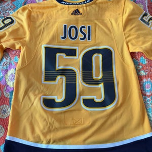 Yellow Size 46 Adult Unisex Adidas Jersey (Used)