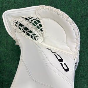 White Intermediate CCM EFlex 6.9 Goalie Glove Regular (New)