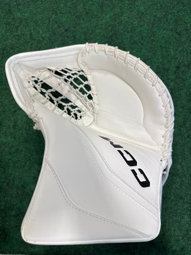 White Intermediate CCM EFlex 6.9 Goalie Glove Regular (New)