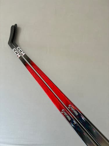 *2 Pack* of New 65 Flex P88 Senior CCM Ribcor Team (Jetspeed Dress) Right Hand Hockey Sticks - Red