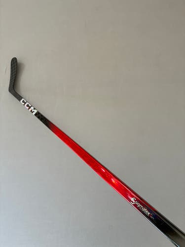New 65 Flex P29 Senior CCM Ribcor Team (Jetspeed Dress) Right Hand Hockey Stick - Red