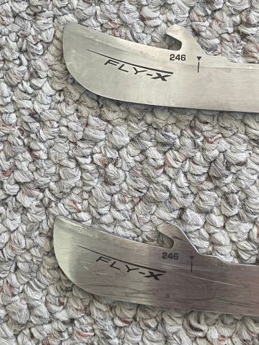 Bauer Fly-X 246 mm (Used)