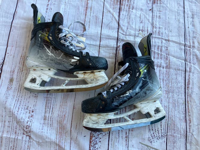 Senior Bauer Vapor Hyperlite 2 Hockey Skates 10.5 Fit 2 (Used)