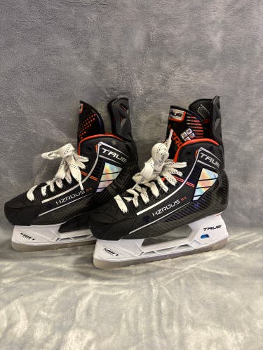 Senior True HZRDUS 9x Hockey Skates Regular Width 5 (Used)