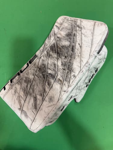 True L20.2 Goalie Blocker Regular | Senior