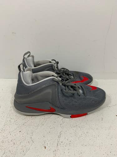 Used Nike Senior 6.5 Basketball Shoes 11339-s000126960