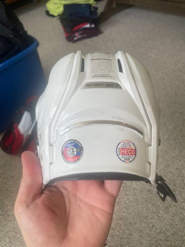 Small Bauer Re-Akt 150 Helmet (Used)