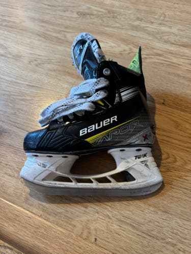 Bauer Vapor X4 Hockey Skates Extra Wide Width Size 1 (Used)