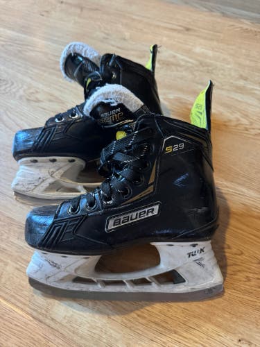 Bauer Supreme S29 Hockey Skates Regular Width Size 1 (Used)