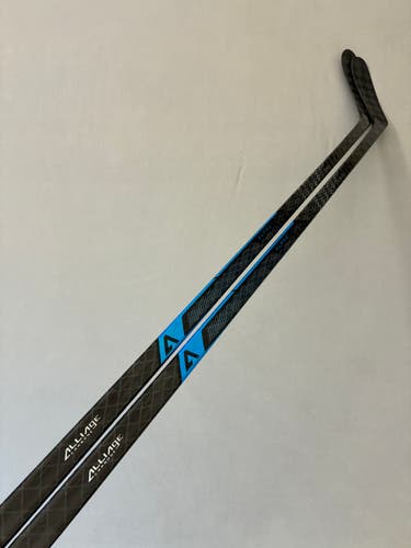 *2 Pack* of New 90 Flex W28 Senior Warrior Alpha LX3 Pro Left Hand Pro Stock Hockey Sticks - Blue