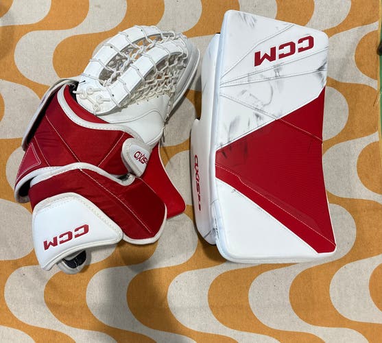 Red Senior CCM Axis 2.9 Goalie Glove & Blocker Set Regular (Used)