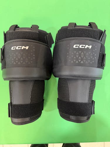 CCM Pro Goalie Knee Pads | Senior | Mint Condition