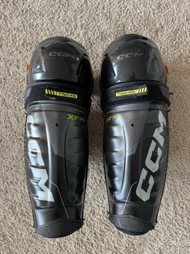 Senior CCM Tacks XF Pro 14" Shin Pads (Used)