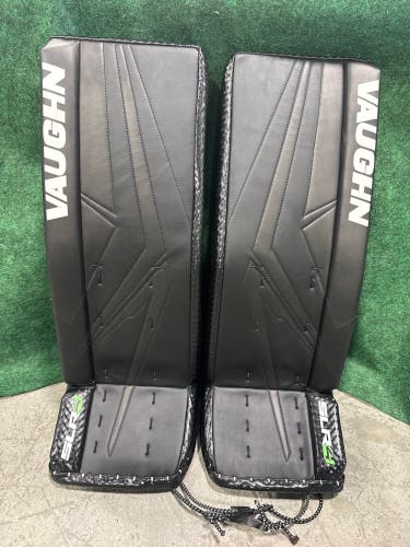 Black Junior Vaughn SLR4 Goalie Leg Pads (New) | 28"+ 2"