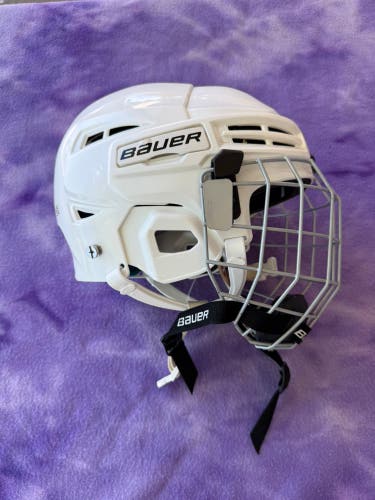 White Small Bauer Prodigy Helmet (Used)
