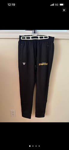 Black Adult Unisex Medium Sweatshirt (Used)