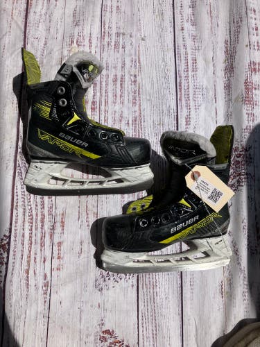 Youth Bauer Vapor X4 Hockey Skates Regular Width 13 (Used)