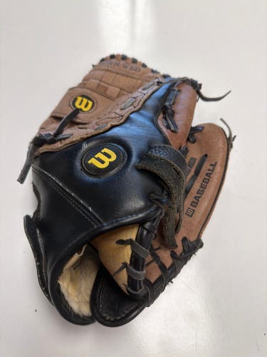 Wilson Staff RH Infield Baseball Glove 11" (Used)