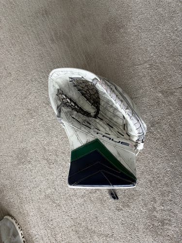 True Catalyst Px3 Regular Goalie Glove Used