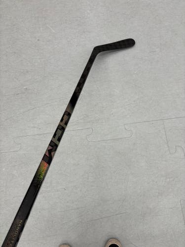 Youth CCM Ribcor Trigger 10 Pro Hockey Stick Right Handed P29 30 Flex | 55"