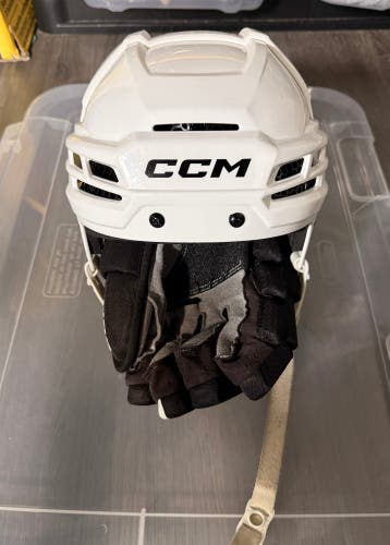 Large CCM Tacks 720 Helmet (Used)