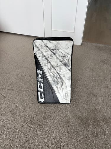 CCM EFlex 7 Regular Goalie Blocker Used