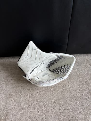 True PX3 580 Goalie Glove