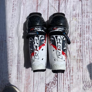 Junior CCM JetSpeed FT680 Shin Pads 11" (Used)
