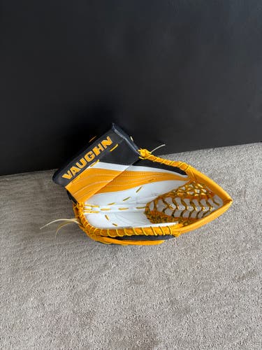 Vaughn "Kipper Spec" Goalie Glove