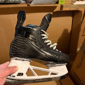Black True SVH Pro Hockey Skates EEE 7.5 (Used)