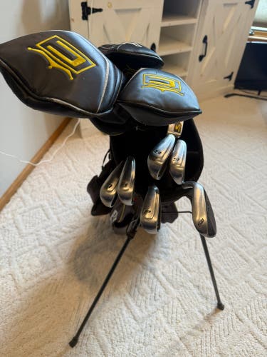 Junior Cobra KING VT Right Handed Clubs (Full Set) Junior 9 Pieces (Used)