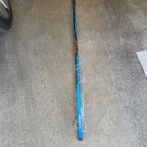 Junior Bauer Nexus Sync Right Handed Hockey Stick P92 40- Flex- NEW NEVER USED