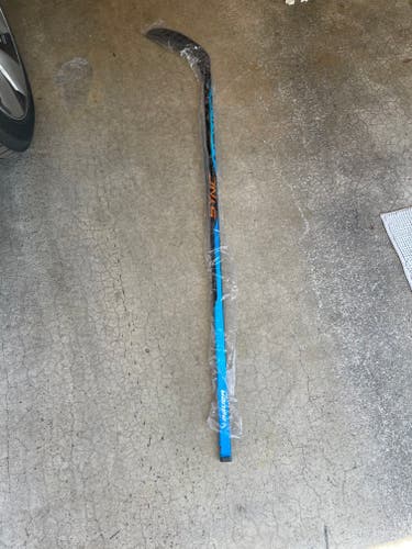 Junior Bauer Nexus Sync Right Handed Hockey Stick P92 40- Flex- NEW NEVER USED