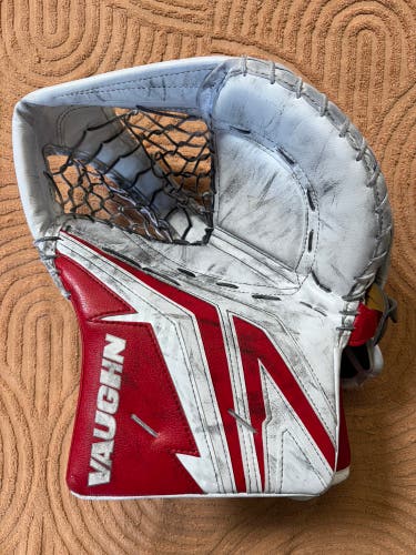 Senior Vaughn SLR4 Pro Goalie Glove Regular (Used)